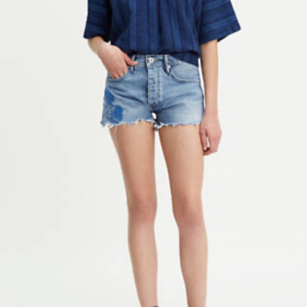 LEVI'S Embroidered High Rise Western Fray Shorts - Picture 2 of 7